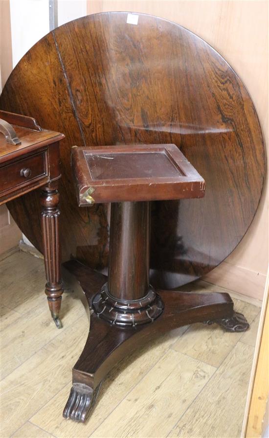 An early Victorian rosewood breakfast table W.114cm